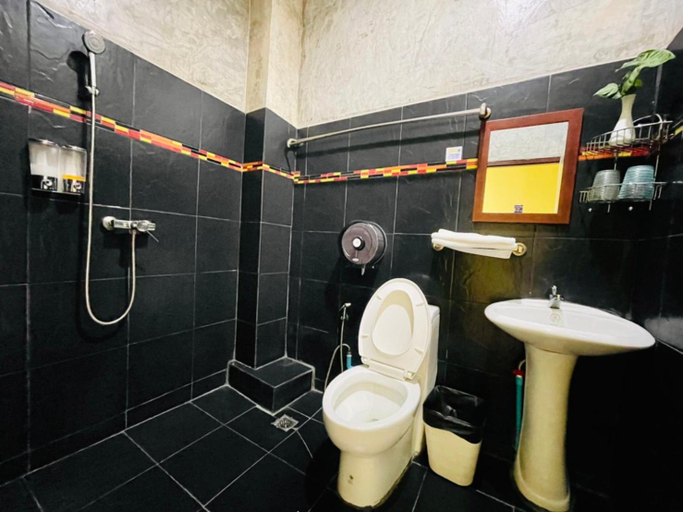 Bathroom 4, Shin Sane Guesthouse & Bungalow, Mae Fa Luang