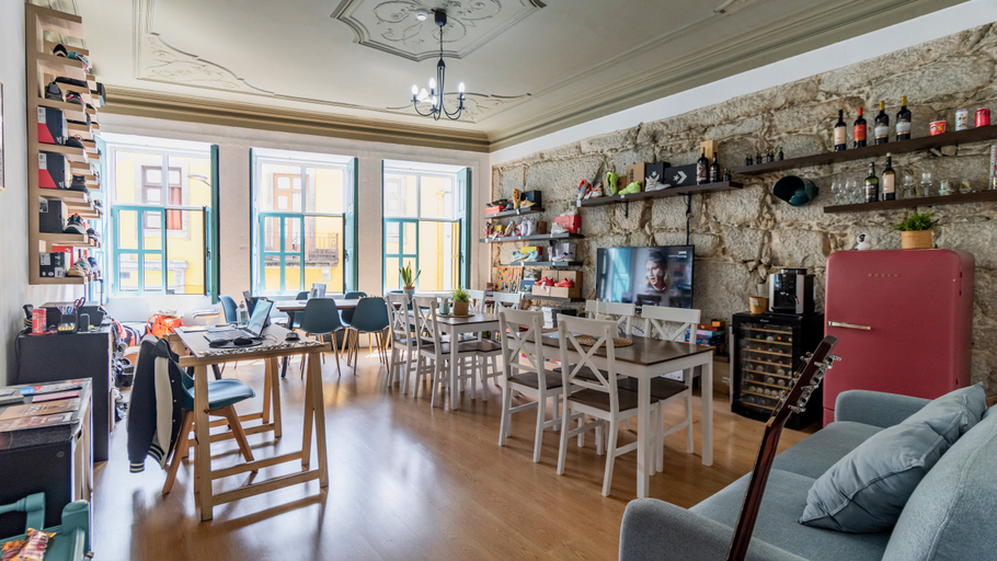 Food & Drinks 5, Invictus Hostel, Porto
