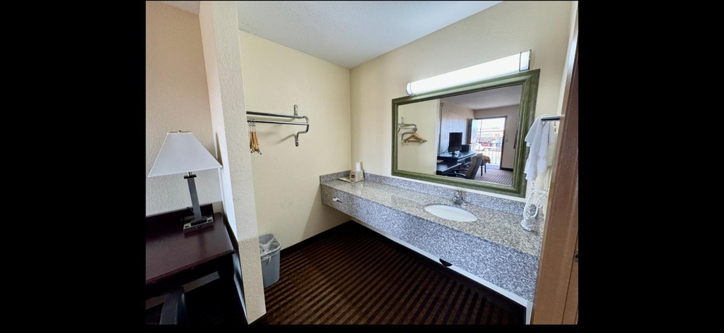 Others 4, Scottish Inn & Suites - Eau Claire, Eau Claire