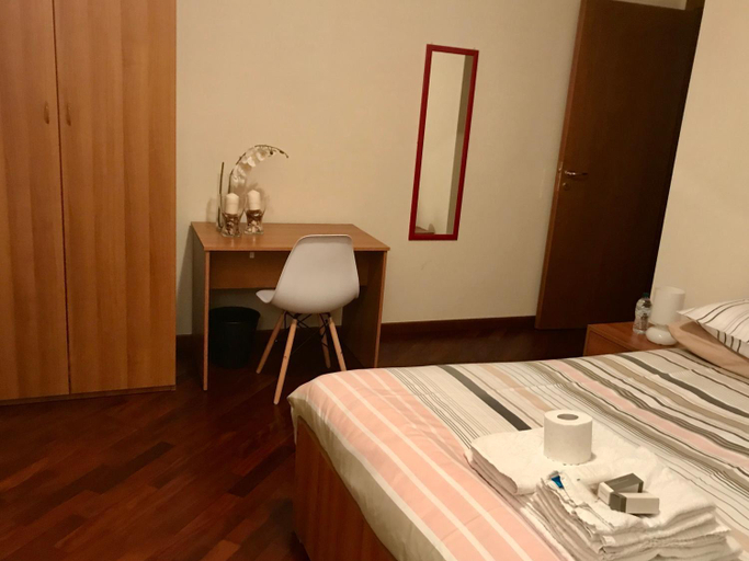 Others 3, Dino's B&B, Caserta