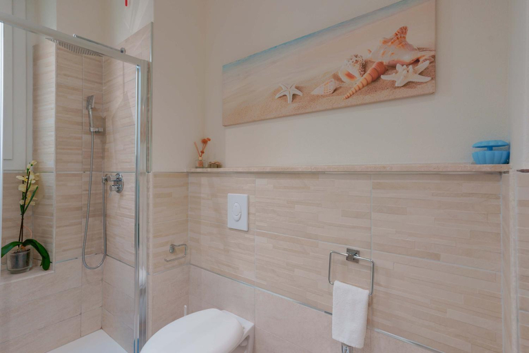 Others 3, Insula b&b, Cagliari