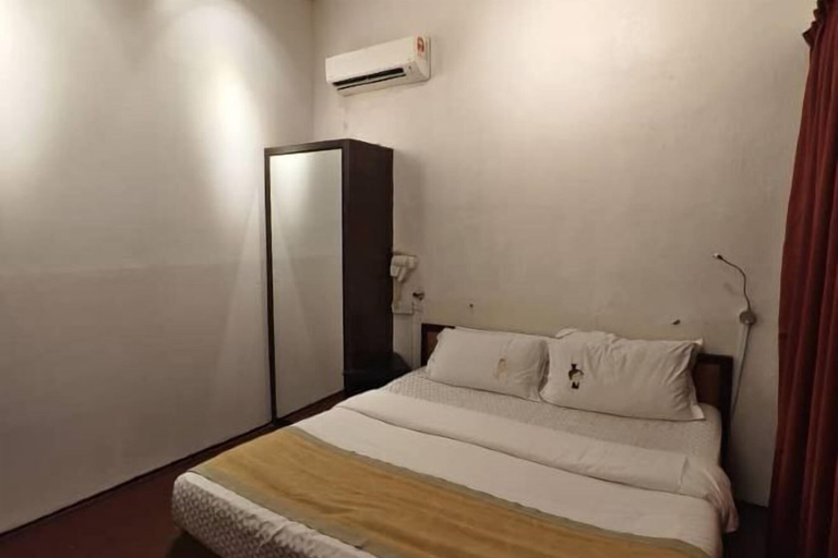 Bedroom 21