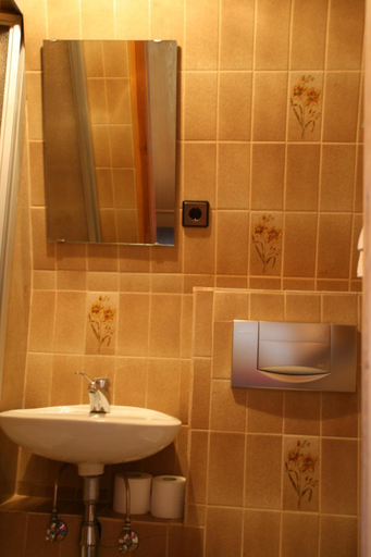 Bathroom 5, Hotel Cafe Lieb, Bamberg