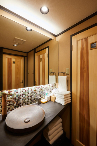 Bathroom 3, Miro Hachijo Uchidacho Tei, Kyoto