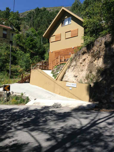 Others 3, Brown House, Terras de Bouro