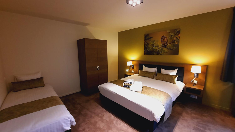 Bedroom 25