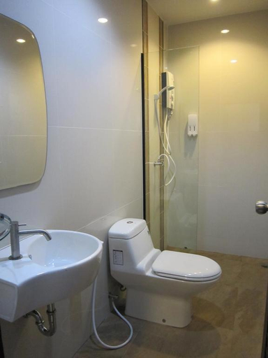Bathroom 4, Krabi Riverview Hotel, Mueang Krabi