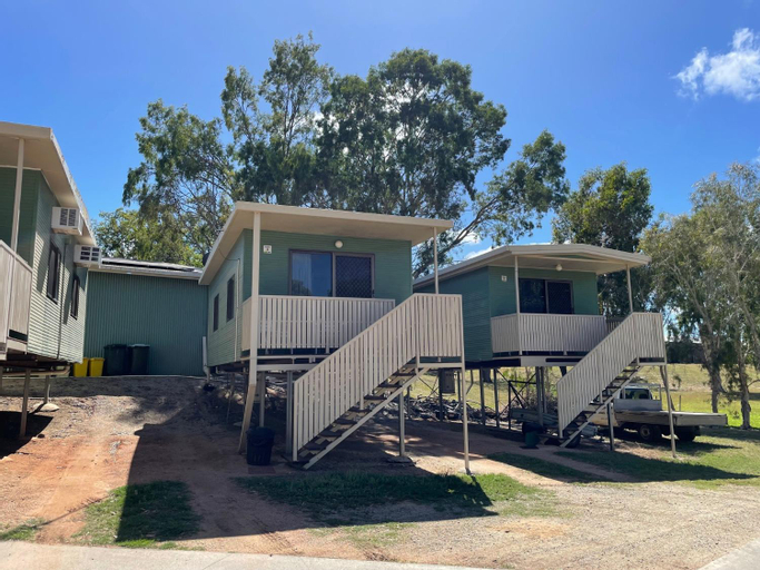 Exterior & Views 1, Big4 Aussie Outback Oasis Holiday Park, Charters Towers