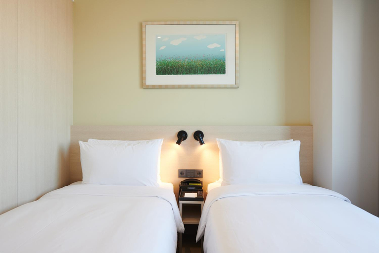 Bedroom 30