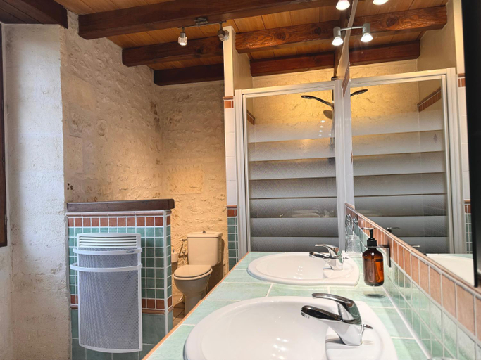 Bathroom 4, Le Relais de Saint-Preuil, The Originals Relais, Charente