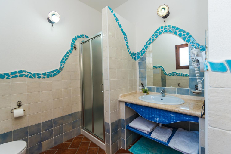 Bathroom 5, Faunele, Nuoro