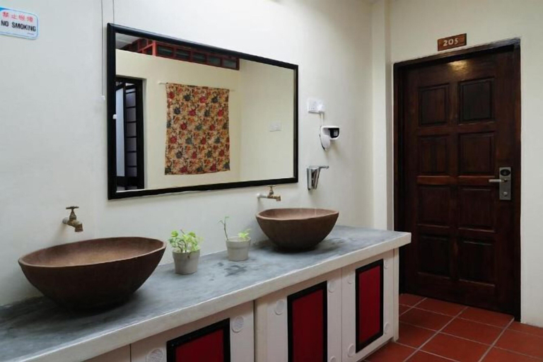 Bathroom 11