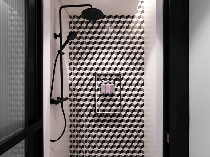 Bathroom 27