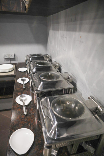 Restaurant 4, Hotel Golden Leaves, Hyderabad
