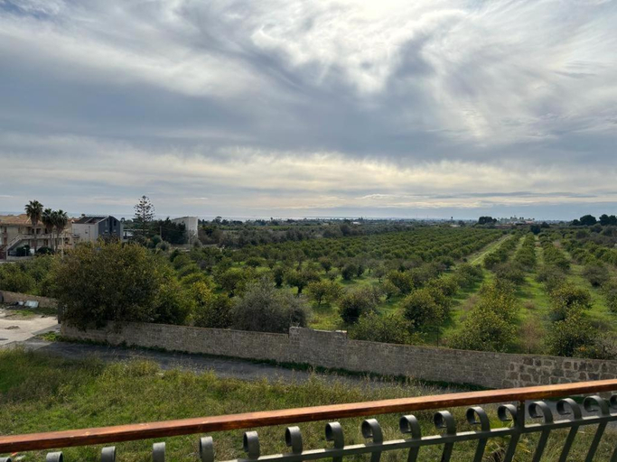 Others 5, House Giulia al Borgo Marinaro, Syracuse