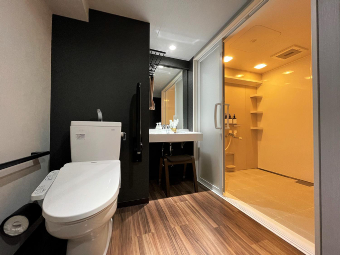 Bathroom 10