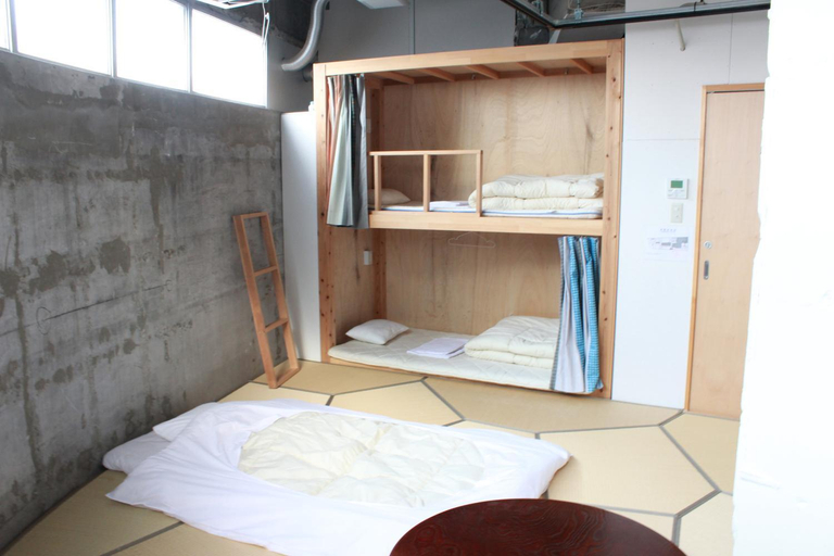 Bedroom 2, Hostel TangaTable, Kitakyūshū