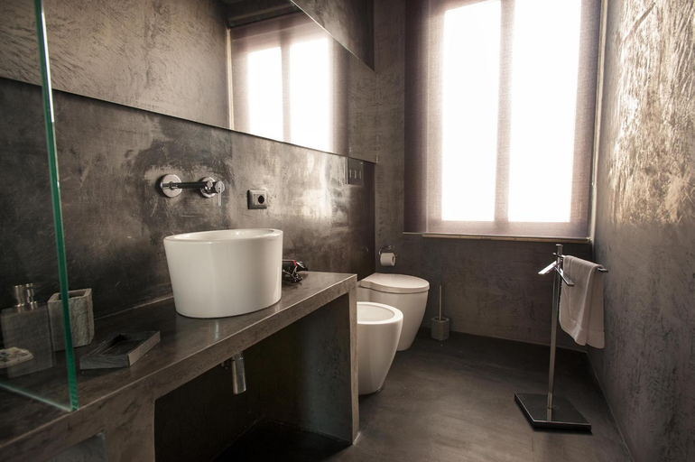 Bathroom 2, Dimora Villareale, Palermo