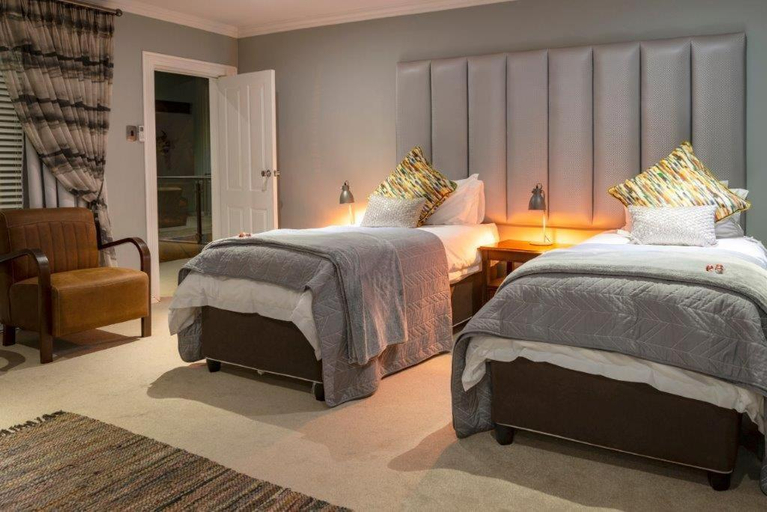 Bedroom 2, Middelwater Farm Hotel, Mangaung