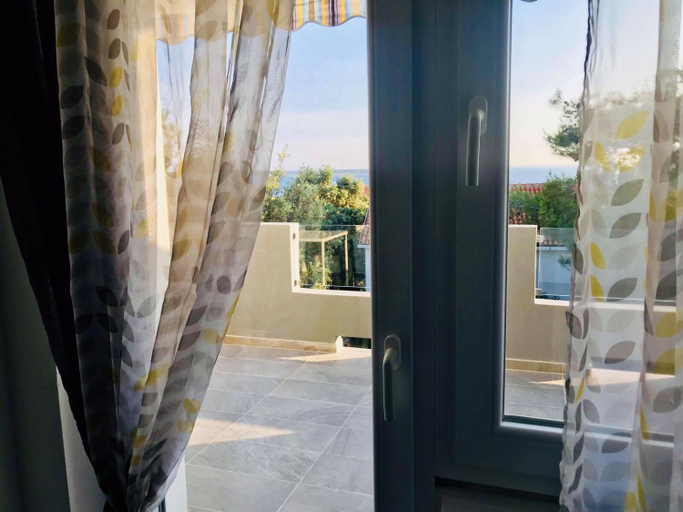 Others 3, Apartments Bakula, Pag