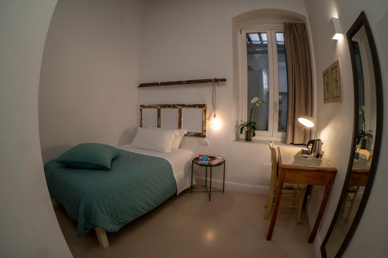 Others 4, B&B Murex, Bari
