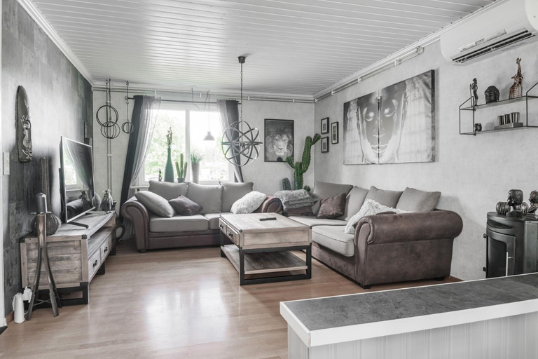 Facilities 3, Guestly Homes - 4BR Cozy House near windfarm, Piteå