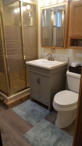 Bathroom 5, Southern Bluff Bed & Breakfast, Kenai Peninsula