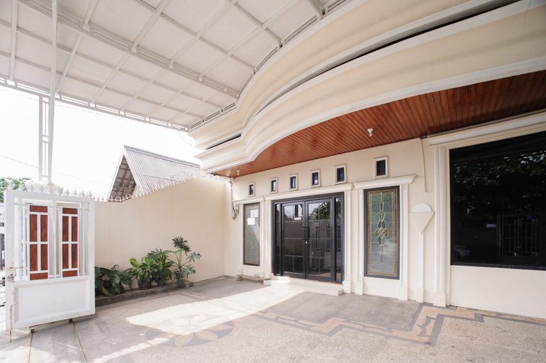 Exterior & Views 2, RedDoorz @ GH Nusa Indah Syariah Lampung, Bandar Lampung