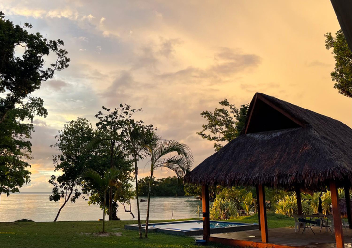 Others 2, Lope Lope Beach Bungalows, South East Santo