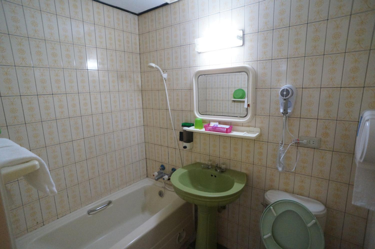 Bathroom 4