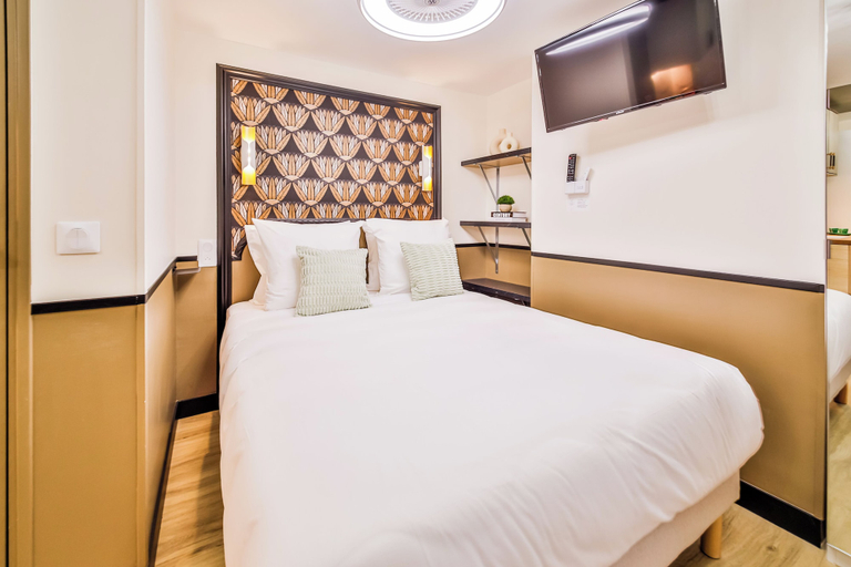 Bedroom 2, WS - Opéra - Malesherbes, Paris