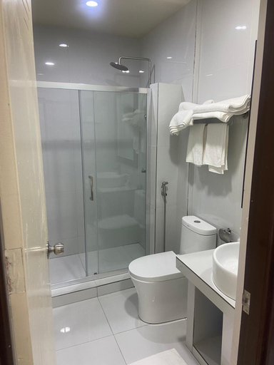 Bathroom 3, Sunview Residence
