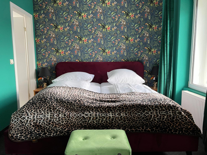 Bedroom 4, SmartHotel Flamingo self-check-in, Gießen