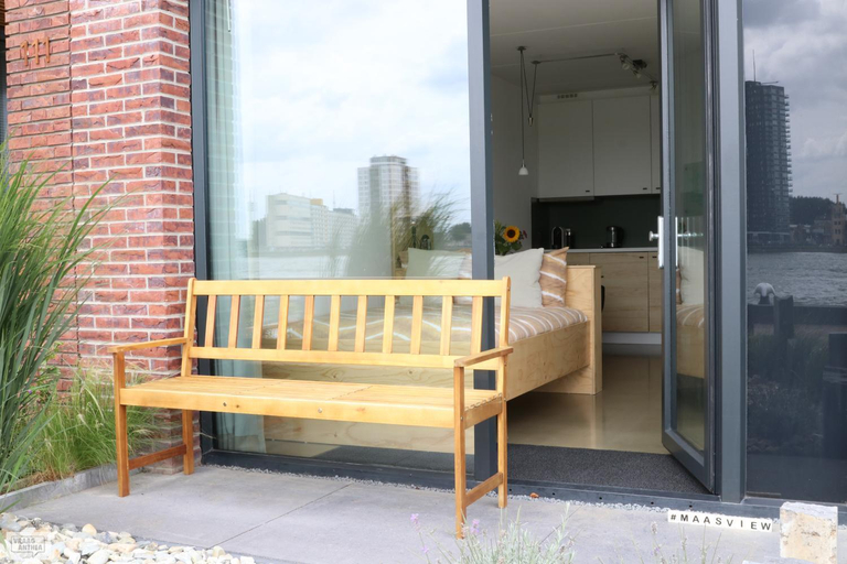 Others 3, B&B Maasview, Rotterdam