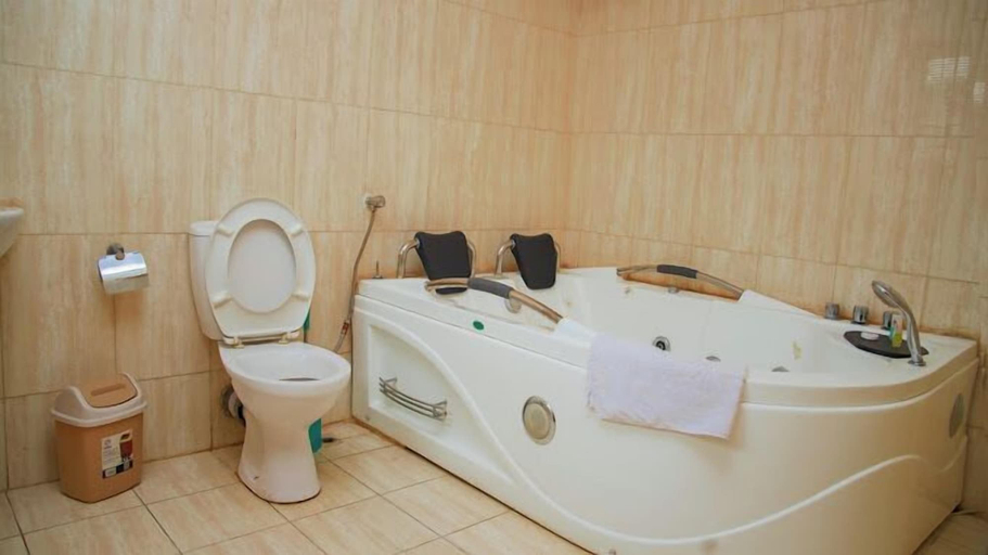 Bathroom, Noktel Resort Apartment, AbujaMun
