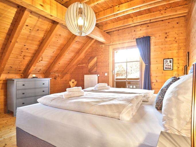 Bedroom 2, Alpengluck Chalet Schladming - Dachstein by AA Holiday Homes, Liezen