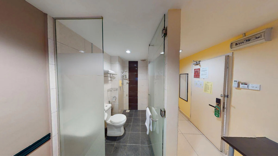 Bathroom 4