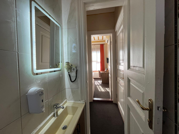 Others 5, Le Safran Suite, Fatih