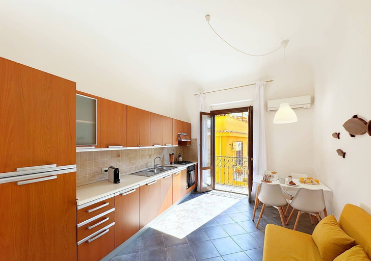 Others 2, Solemar Sicilia - Casa Emma, Palermo