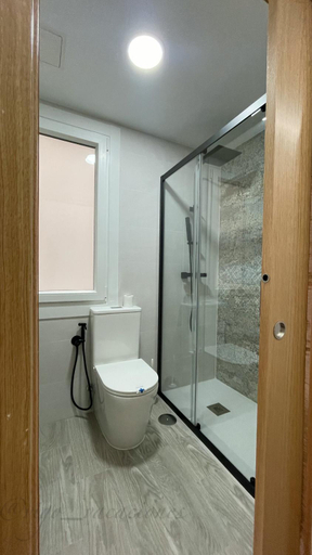 Bathroom 2, The Barcelona 73 Residence by VigoVacaciones, Pontevedra