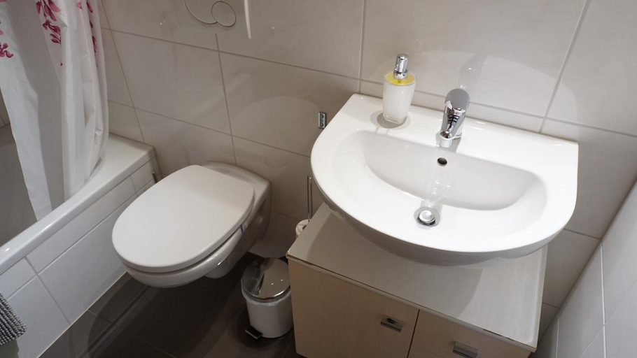 Bathroom 3, Ufem Egg Ferienwohnungen, Oberhasli