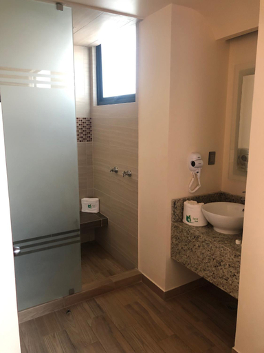 Bathroom 3, Jard Inn Adult Only, Mexico City