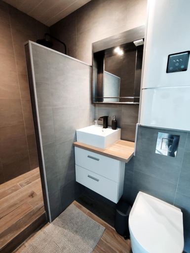 Bathroom 3