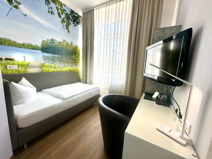 Bedroom 3, Hotel CENTRAL Bitterfeld, Anhalt-Bitterfeld