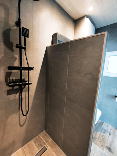Bathroom 5