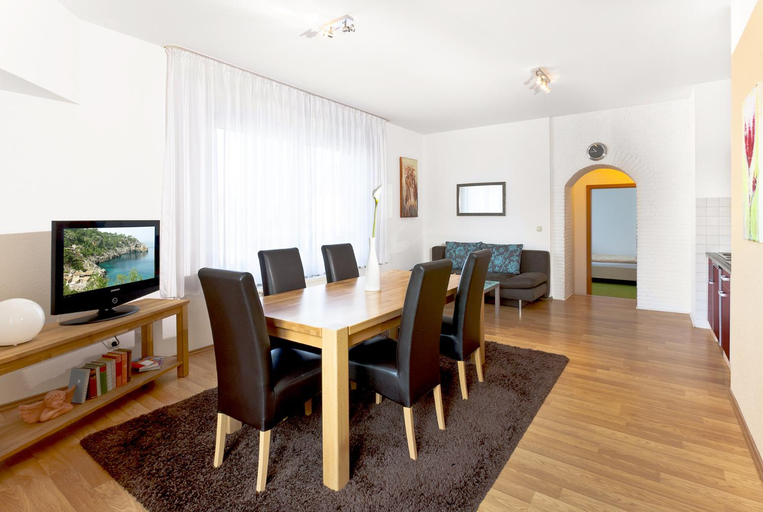 Others 5, Hotel Alter Giebel, Bottrop