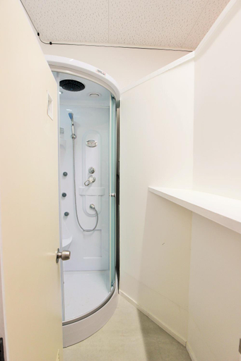Bathroom 2, Yakasoba House, Ginoza