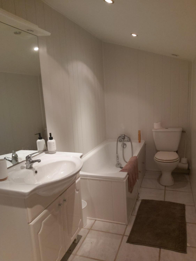 Bathroom 1, Gite du jardin du Bout du Ciel, Saône-et-Loire