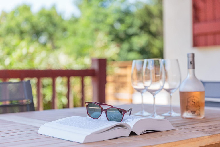 Food & Drinks, LANDAGAINA Villa with heated pool and garden Guethary close to Biarritz, Pyrénées-Atlantiques