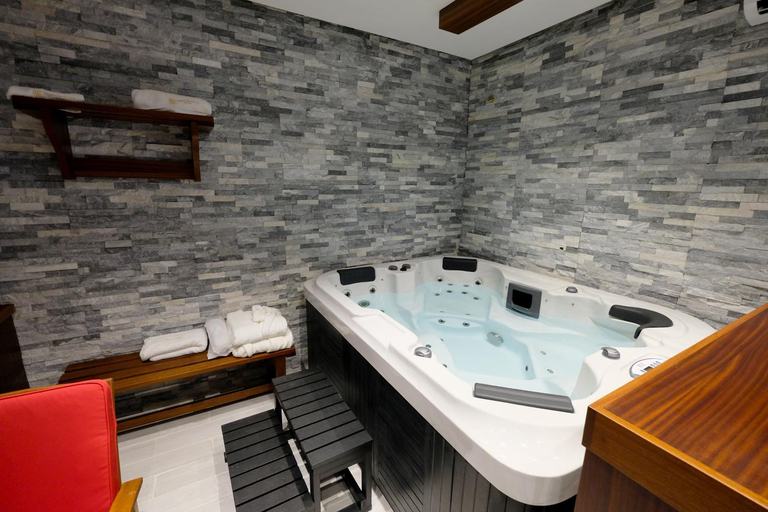 Bathroom 2, Tantur Hills Hotel, Bethlehem